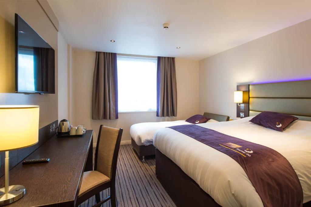 Premier Inn Inverness East Værelse billede