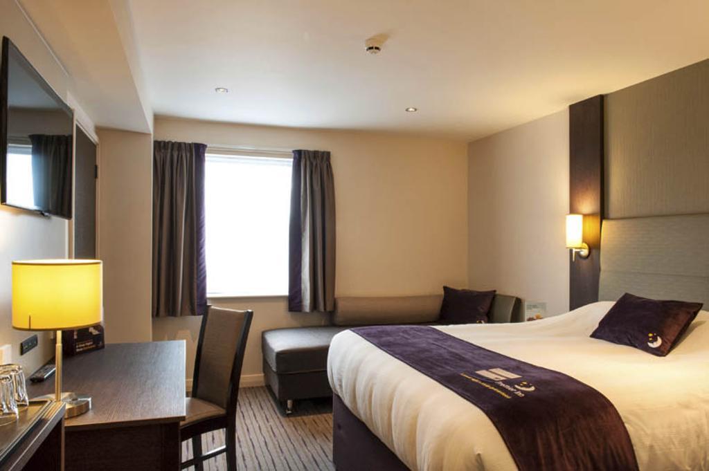 Premier Inn Inverness East Værelse billede