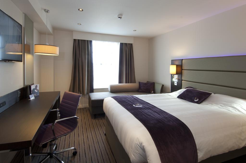 Premier Inn Inverness East Værelse billede
